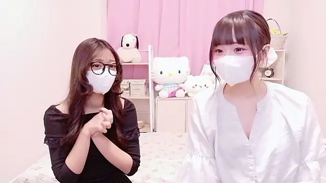 Snapshot of Mia--meow chatting on 09-20-25, 11:44 Mia--meow online show from 09-20-25, 11:44