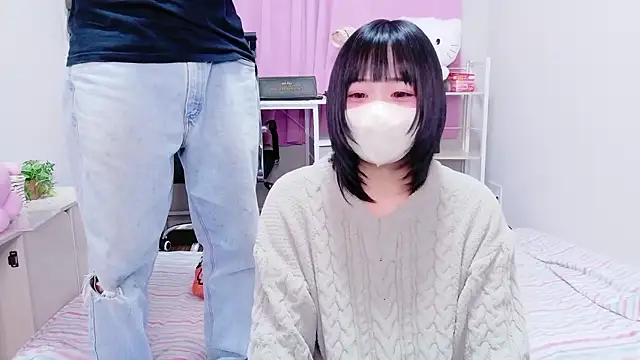 Snapshot of Mia--meow chatting on 11-05-25, 12:16 Mia--meow online show from 11-05-25, 12:16