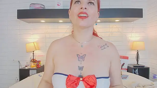 Snapshot of HannaBrave chatting on 01-19-25, 08:09 HannaBrave online show from 01-19-25, 08:09