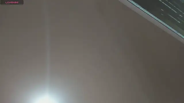 Snapshot of lilybaudyn_ chatting on 05-11-26, 08:42 lilybaudyn online show from 05-11-26, 08:42