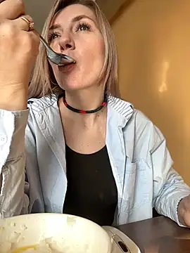 Crazy-Rosa online show from 02-02-25, 05:10