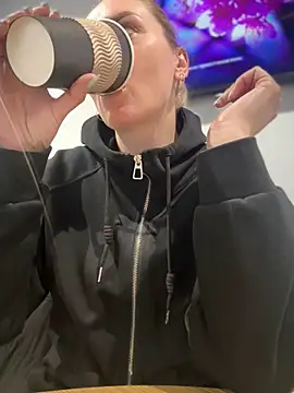 Crazy-Rosa online show from 02-10-25, 08:20