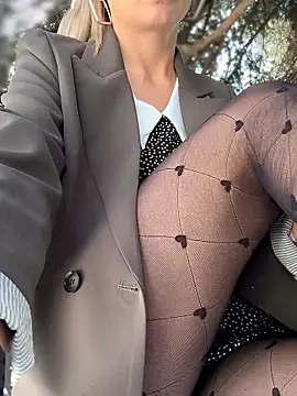 Crazy-Rosa online show from 09-15-25, 06:35