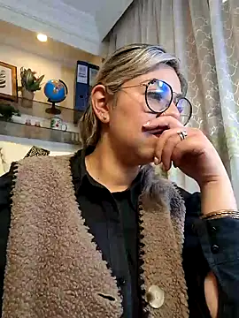 Cata Office-12 online show from 01-30-25, 02:15