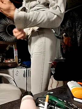 Gillygilly76 online show from 11-14-25, 06:01