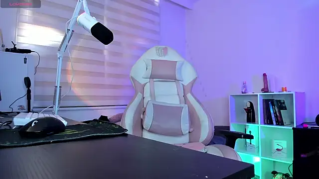 Gaby Miller22 online show from 09-25-25, 04:11