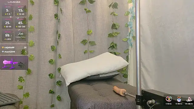 Iamkarlaa doll online show from 12-18-24, 10:35