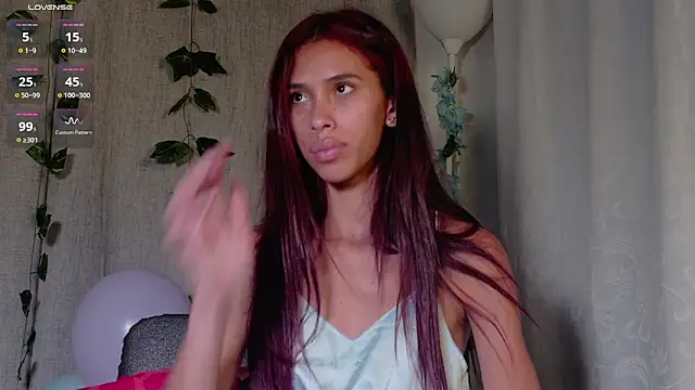 Iamkarlaa doll online show from 01-28-25, 07:00