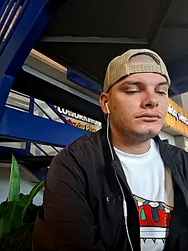  Ottis  online show from 11-06-25, 04:08