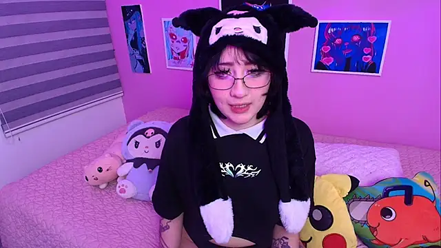 Miwa violet online show from 12-14-25, 02:06