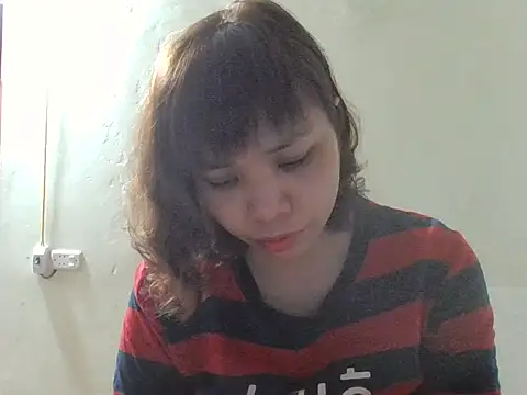 Angela-Eira online show from 12-05-25, 10:24