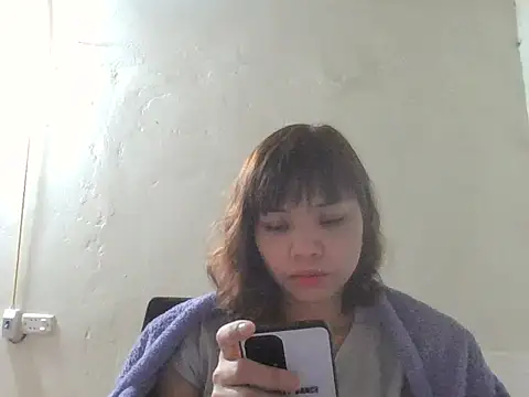 Angela-Eira online show from 12-21-25, 10:17