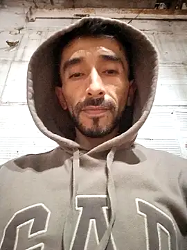 Snapshot of weedmanhot28 chatting on 09-29-25, 01:44 weedmanhot28 online show from 09-29-25, 01:44