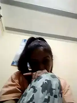 Snapshot of Dakary_hot chatting on 01-14-25, 06:56 Dakary hot online show from 01-14-25, 06:56