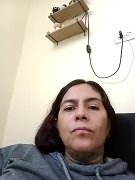 Snapshot of Dakary_hot chatting on 10-06-25, 01:03 Dakary hot online show from 10-06-25, 01:03