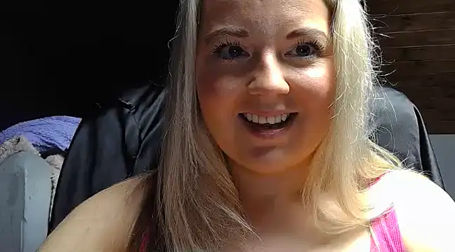 Snapshot of Jessica69G chatting on 03-14-25, 01:02 Jessica69G online show from 03-14-25, 01:02