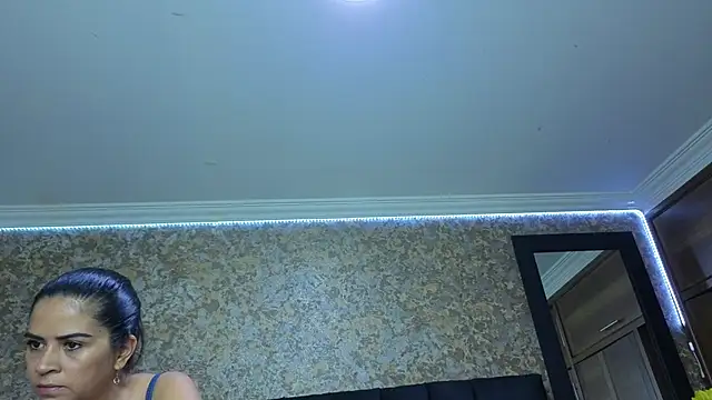 stella xue online show from 11-19-25, 08:42