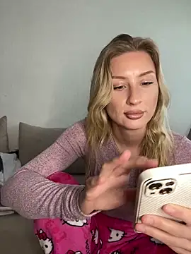 belle98 online show from 02-11-26, 10:09