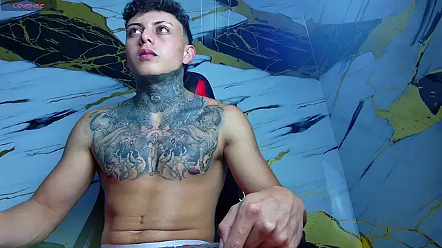 Snapshot of Kevin22_222 chatting on 02-06-25, 08:29 Kevin22 222 online show from 02-06-25, 08:29