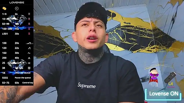 Snapshot of Kevin22_222 chatting on 09-29-25, 05:12 Kevin22 222 online show from 09-29-25, 05:12