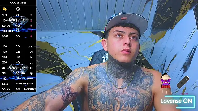 Snapshot of Kevin22_222 chatting on 11-26-25, 02:56 Kevin22 222 online show from 11-26-25, 02:56