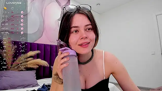 Kelly Cuutie online show from 01-25-25, 08:21