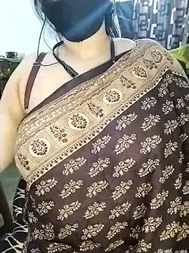 Snapshot of Tishani chatting on 03-04-26, 04:24 Tishani online show from 03-04-26, 04:24