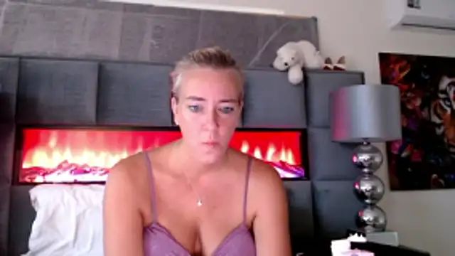 Snapshot of Wendysexyx chatting on 05-18-26, 10:21 Wendysexyx online show from 05-18-26, 10:21
