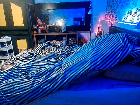 RawRyder8 online show from 09-19-25, 04:14