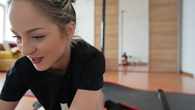 Snapshot of missdaisydiamond777 chatting on 02-21-25, 10:28 missdaisydiamond777 online show from 02-21-25, 10:28