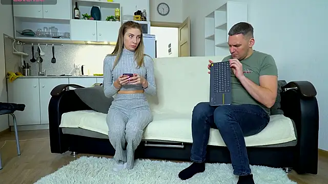 littlesweettifany online show from 12-01-24, 04:40