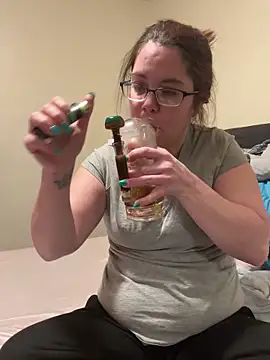 Snapshot of FreakNastyLacie chatting on 02-19-25, 01:40 FreakNastyLacie online show from 02-19-25, 01:40