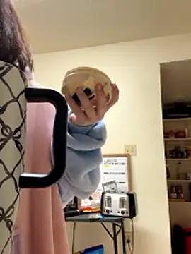 Snapshot of FreakNastyLacie chatting on 10-23-25, 09:19 FreakNastyLacie online show from 10-23-25, 09:19