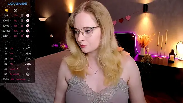 Aemilia  online show from 02-24-26, 08:23