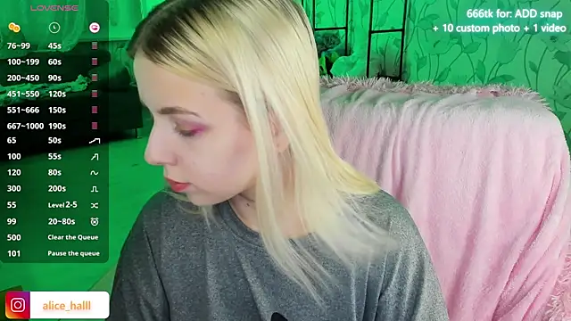 Snapshot of Alice_Halle chatting on 12-09-24, 05:30 Alice Halle online show from 12-09-24, 05:30