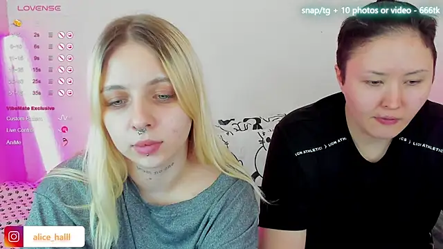 Snapshot of Alice_Halle chatting on 02-01-25, 04:11 Alice Halle online show from 02-01-25, 04:11