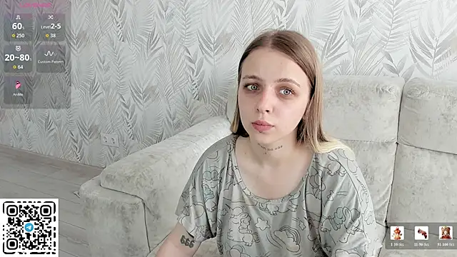 Snapshot of Alice_Halle chatting on 06-06-26, 07:46 Alice Halle online show from 06-06-26, 07:46