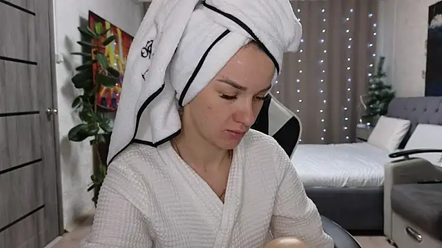 Strip-Lady online show from 12-19-25, 06:20