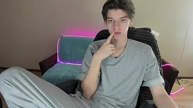 Liam sexy1 online show from 12-05-24, 08:22