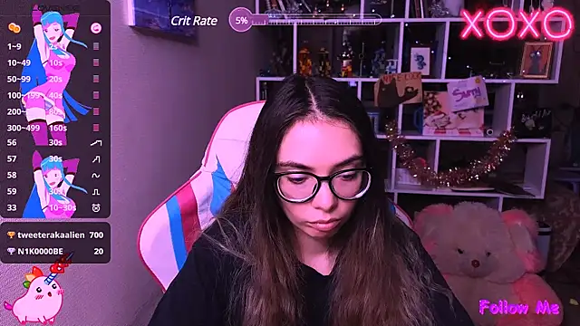 Snapshot of Sia_Shine chatting on 12-08-24, 04:28 Sia Shine online show from 12-08-24, 04:28