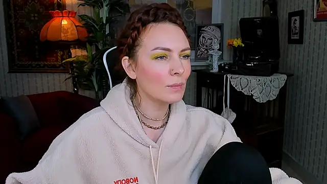 Snapshot of VandaRossi chatting on 01-23-25, 12:41 VandaRossi online show from 01-23-25, 12:41