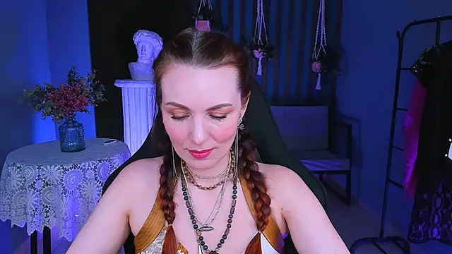 Snapshot of VandaRossi chatting on 02-07-25, 08:11 VandaRossi online show from 02-07-25, 08:11