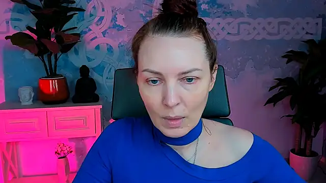 Snapshot of VandaRossi chatting on 09-26-25, 10:19 VandaRossi online show from 09-26-25, 10:19