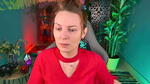 Snapshot of VandaRossi chatting on 11-14-25, 09:52 VandaRossi online show from 11-14-25, 09:52