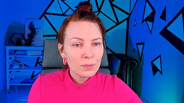 Snapshot of VandaRossi chatting on 12-19-25, 09:38 VandaRossi online show from 12-19-25, 09:38