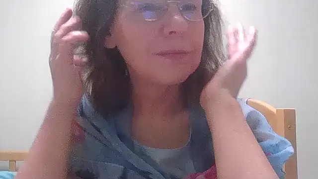 HollyJewel online show from 11-25-25, 07:14