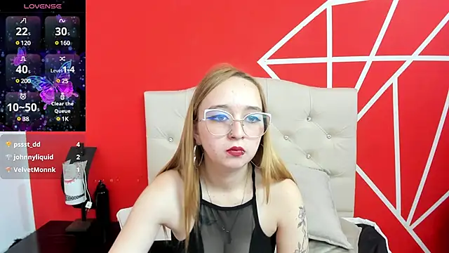 Liaroberts1 online show from 01-12-25, 03:57