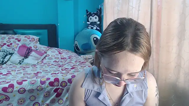 Liaroberts1 online show from 02-28-25, 11:58