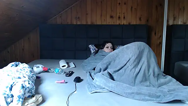 BoeseMoni1998 online show from 02-07-25, 01:22