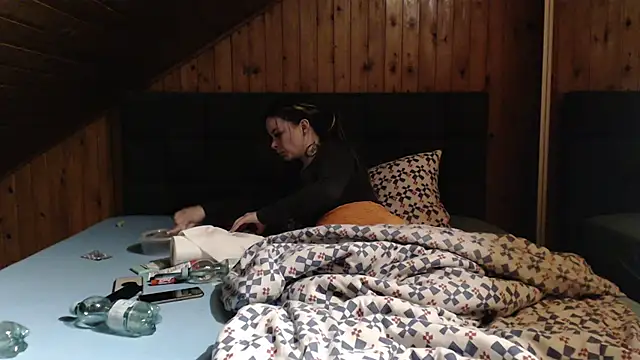 BoeseMoni1998 online show from 03-09-25, 08:42